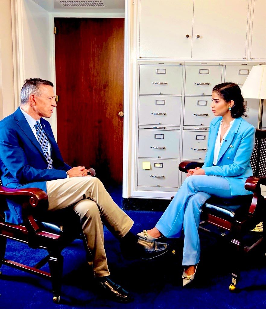 عضو کانگرس به افغانستان اینترنشنال: افغانستان آماده پذیرش کامل دموکراسی نبود