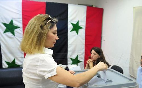 مردم سوریه برای انتخاب نمایندگان پارلمان پای صندوق رای رفتند