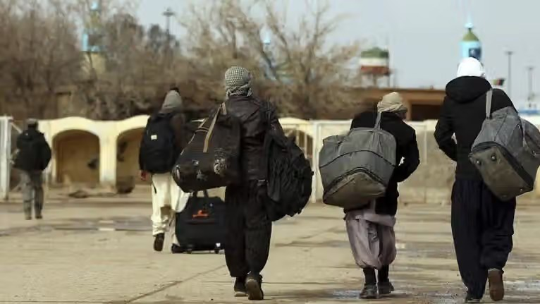 غرامات تصل إلى 10 آلاف يورو في إيران تثير مخاوف المهاجرين الأفغان