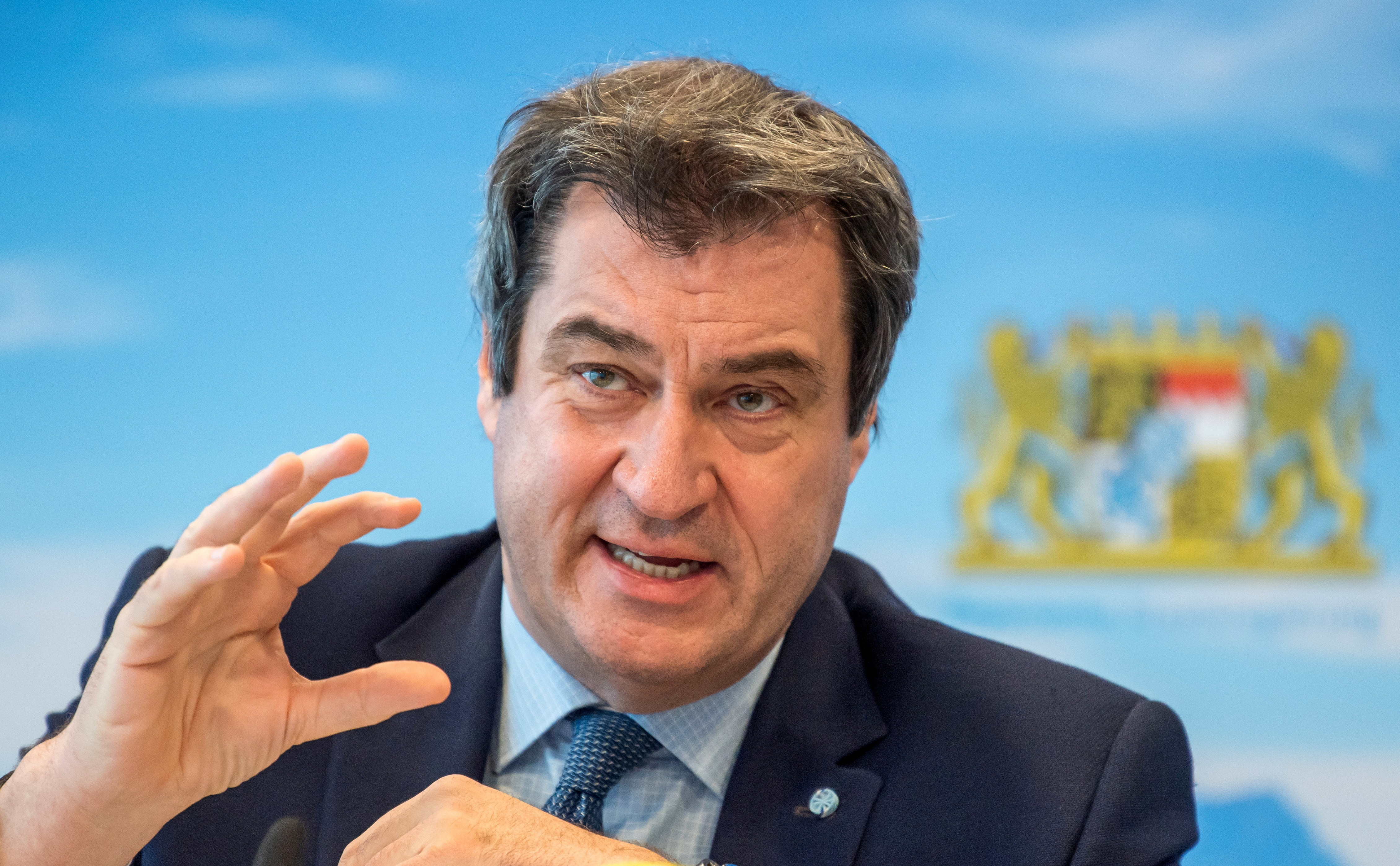 د بایرن ایالت لومړی وزیر وايي، چې افغانستان ته باید سملاسي هره اونۍ د اخراج یوه الوتنه وشي