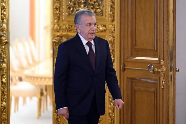 د ازبکستان ولسمشر له افغانستان سره د ترجیحي سوداګرۍ تړون توشیح کړی