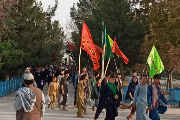 منابع میگویند طالبان محافظان مساجد شیعیان در هرات را خلع سلاح کرد