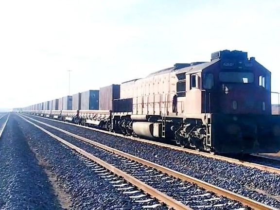 د ایران له لارې افغانستان ته د ټرانزیټي بورې لومړۍ جوپه ورسېده