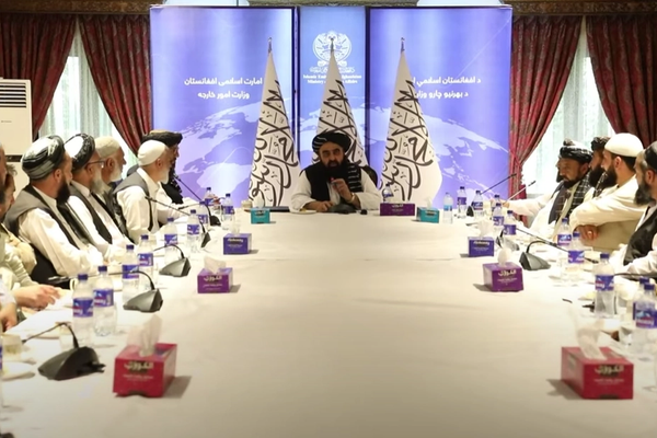 متقي وايي له هند او پاکستان سره یې د واګه لارې پر پرانېستلو خبرې کړې