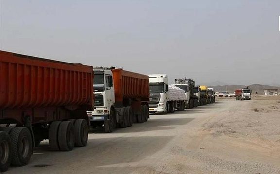خبرگزاری صداوسیما: چهارصد کامیون ایرانی زیر بار در داخل افغانستان معطل ماندهاند
