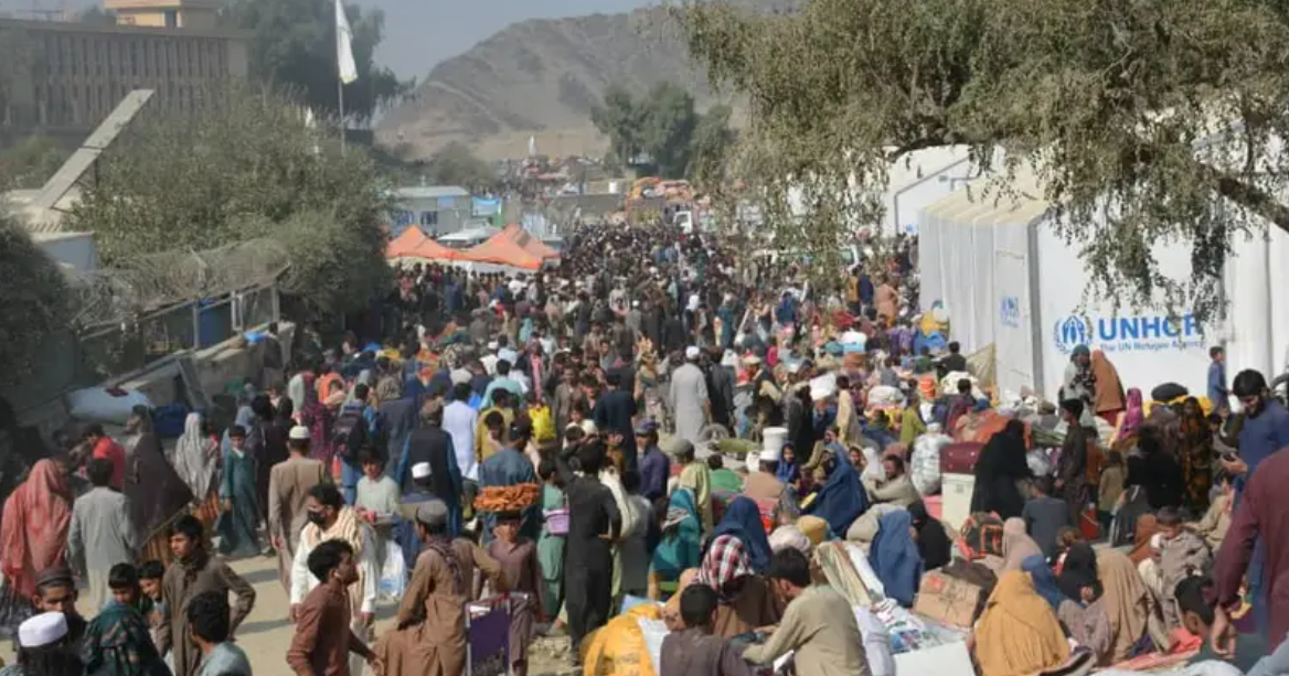Pakistan 613 Over 20,000 Afghan Immigrants Returned From Pakistan & Iran, Says ...