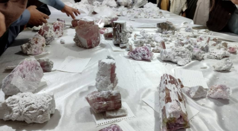 په نورستان کې د څه باندې ۱۴۱ میلیونه افغانیو په ارزښت ګرانبیه ډبرې وپلورل شوې