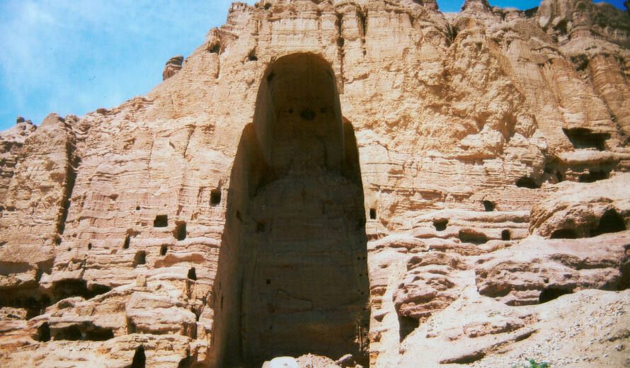 نگرانی‌ها از حفریات طالبان در پای مجسمه بودا؛ میراث فرهنگی بامیان‌ را محافظت کنید