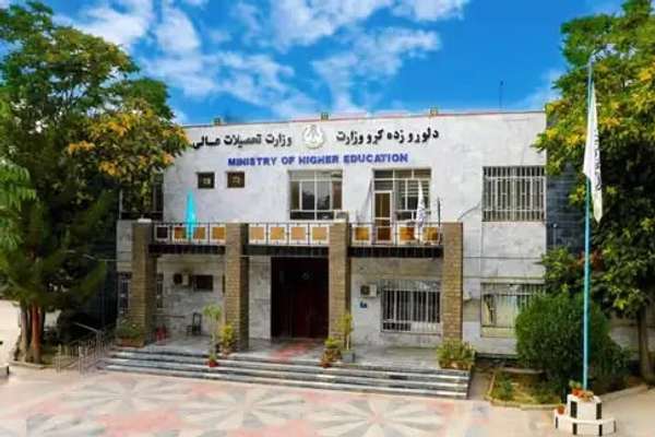 طالبانو په پوهنتونونو کې د دیني موضوعاتو شفاهي ازموینې جبري کړې