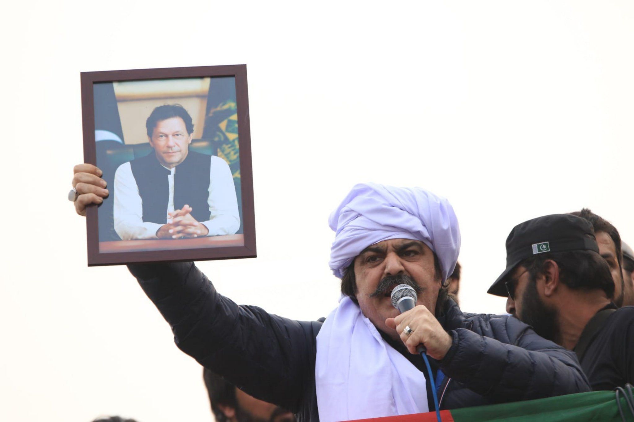 وزیر اعلی خیبرپختونخوا در اسلام‌آباد بازداشت شد