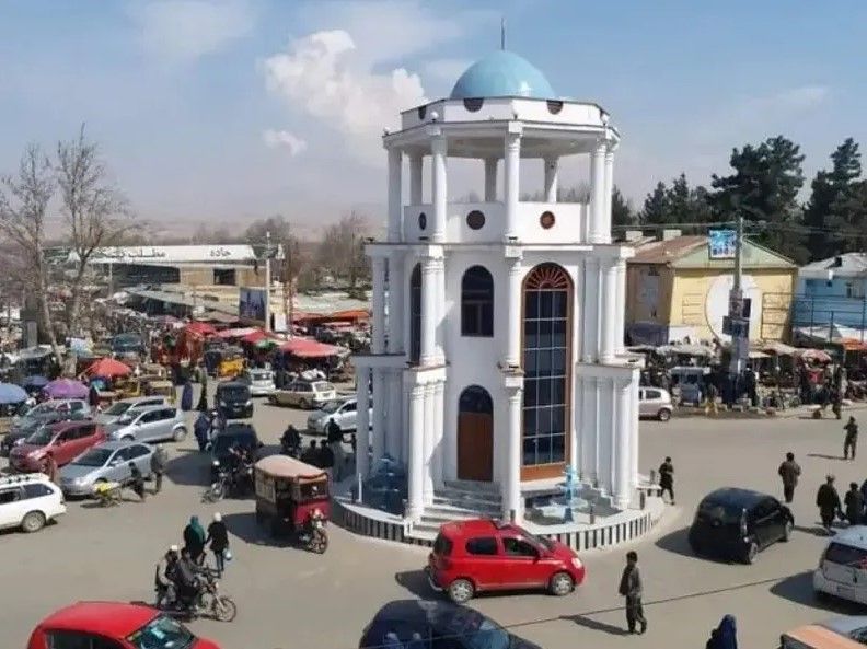 منابع در تخار: افراد مسلح پسر یک بازرگان را کشتند، یک‌ پسرش را بردند و دخترش را زخمی کردند