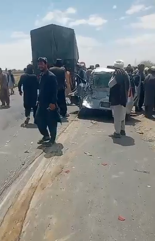 په غزني کې د ترافیکي پېښې له امله درې تنه مړه شوي او درې نور ټپیان دي