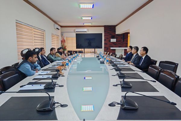 د چین سفیر او د سوداګرۍ خونې غړو د سوداګریزو اړیکو پر پیاوړتیا خبرې کړې دي