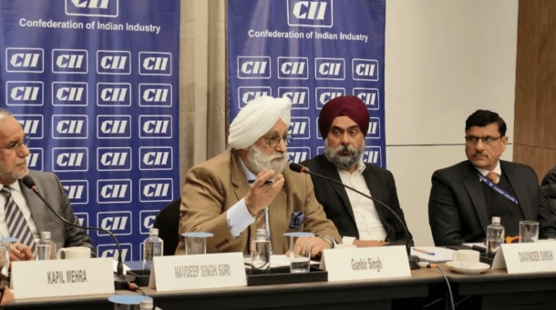 تجار هنود يناقشون في اجتماع سبل توسيع العلاقات التجارية مع أفغانستان