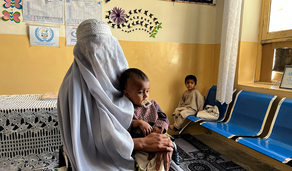 د خوړو نړۍوال پروګرام: افغانستان له لوږې سره مخ دی او نړۍ ترې سترګې اړوي