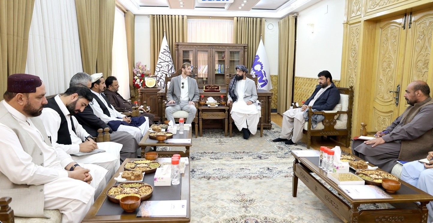 د یوناما سیاسي استازي: د خصوصي سکټور ستونزې به له نړیوالو همکارو بنسټونو سره شریکې کړي 