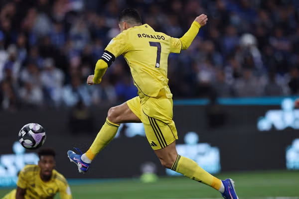 رونالدو گل زد، اما النصر در دربی حساس لیگ عربستان مقابل الهلال شکست خورد