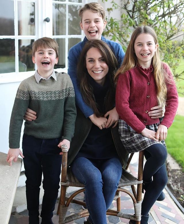 کیت میدلتن پوزش خواست؛ همسر ولیعهد بریتانیا پذیرفت که عکسی را دستکاری کرده است