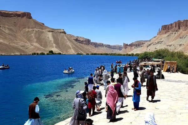 طالبان: تېره میاشت نږدې ۳زره بهرنیو وګړو افغانستان ته تګراتګ کړی
