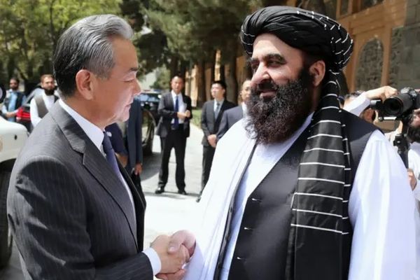 چین له افغانستان او پاکستان سره د باور پیاوړتیا او د بهرنیو لاسوهنو پر ضد ګډ کار غواړي
