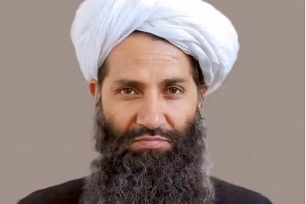 ملا هبتالله د پوهنتون استادانو ته: محصلین د دښمن له دسیسو او منفي تبلیغاتو باخبره وساتئ