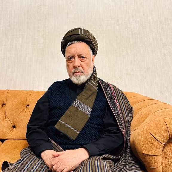 دهها عضو حزب وحدت اسلامی مردم افغانستان استعفا کردند