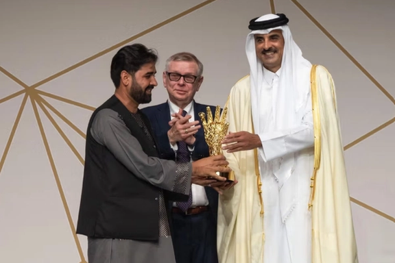 سجين سابق لدى طالبان يتوج بجائزة أمير قطر لمكافحة الفساد