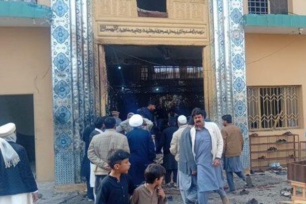 وزير الدفاع الباكستاني: منفّذ الهجوم الانتحاري في إسلام آباد كان يتردّد على أفغانستان