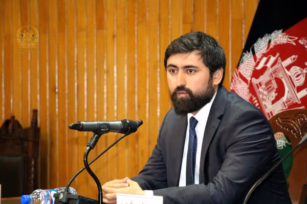 متین بیک: طالبان نیروی اشغالگر است و معادن شمال را غنیمت میبیند