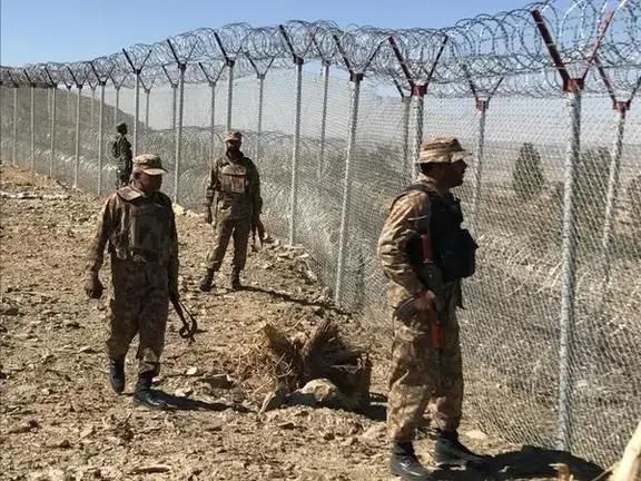 امریکايي بنسټ اکلید: د سپټمبر په میاشت کې د طالبانو او پاکستان ترمنځ سرحدي شخړې زیاتې شوي