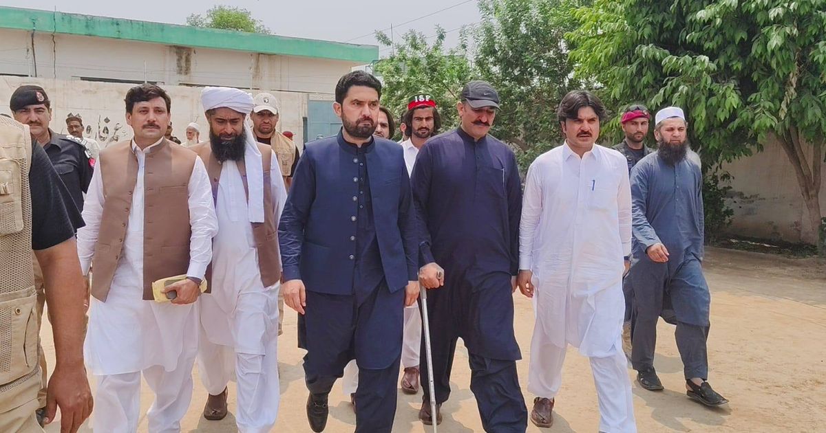 سهيل اپريدی: د بنو ماشومان د بندو دروازو تر شا د پرېکړو له امله يتيمان ...