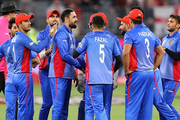 افغان کرکټ ملي لوبډلې په یوه تمریناتي لوبه کې سکاټلنډ ته ماته ورکړه