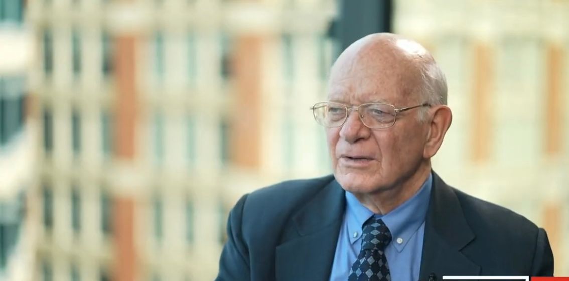 سفیر سابق امریکا در گفتگو با افغانستان اینترنشنال: افغانستان آدمی مثل زلنسکی ندارد