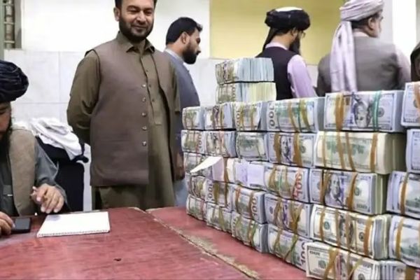 د امریکا قانونجوړوونکي غواړي افغانستان ته د ۶۳۱ مېلیون ډالرو مرسته ودرول شي