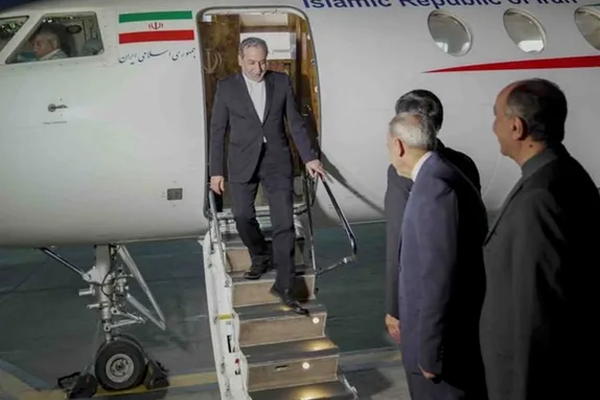 د ايران امنيت شورا ته نږدې سرچينې: په پاکستان کې له امريکا سره خبرې نهکوو