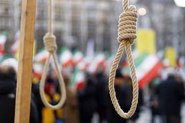 از آغاز جنگ تاکنون «۲۹ نفر» به اتهامهای سیاسی در ایران اعدام شدهاند