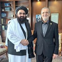 ایران مخالفان طالبان را 'به سازش با طالبان تشویق میکند'