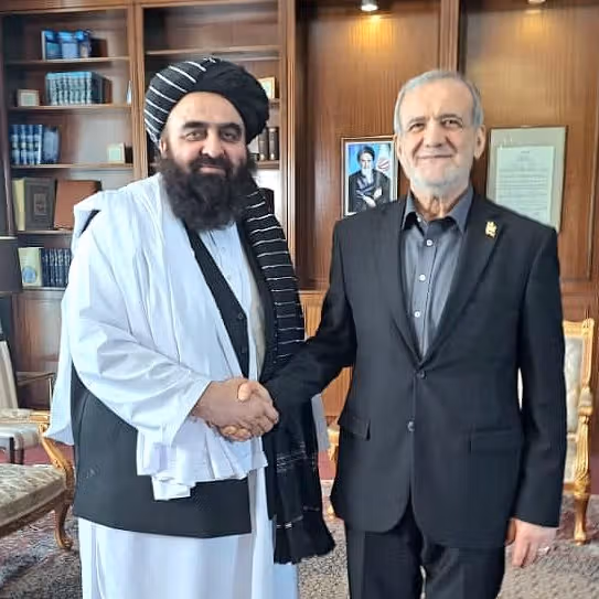 ایران مخالفان طالبان را 'به سازش با طالبان تشویق میکند'