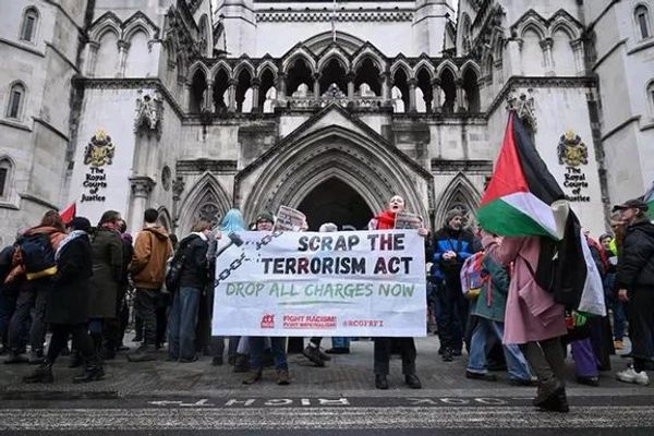 د برېتانیا سترې محکمې پر فلسطین پلوه ډلې بندیز ناقانونه وباله