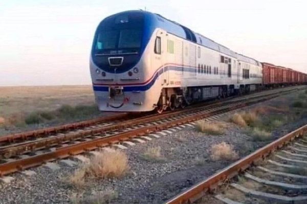 تېرو ۹ میاشتو کې؛ د هرات-خواف رېل پټلۍ له لارې نږدې ۴۰۰زره ټنه توکي لېږدول شوي دي