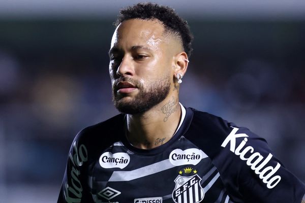 آینده نامشخص نیمار؛ ستاره برازیلی در انتظار تصمیم نهایی و در دوراهی ماندن یا رفتن