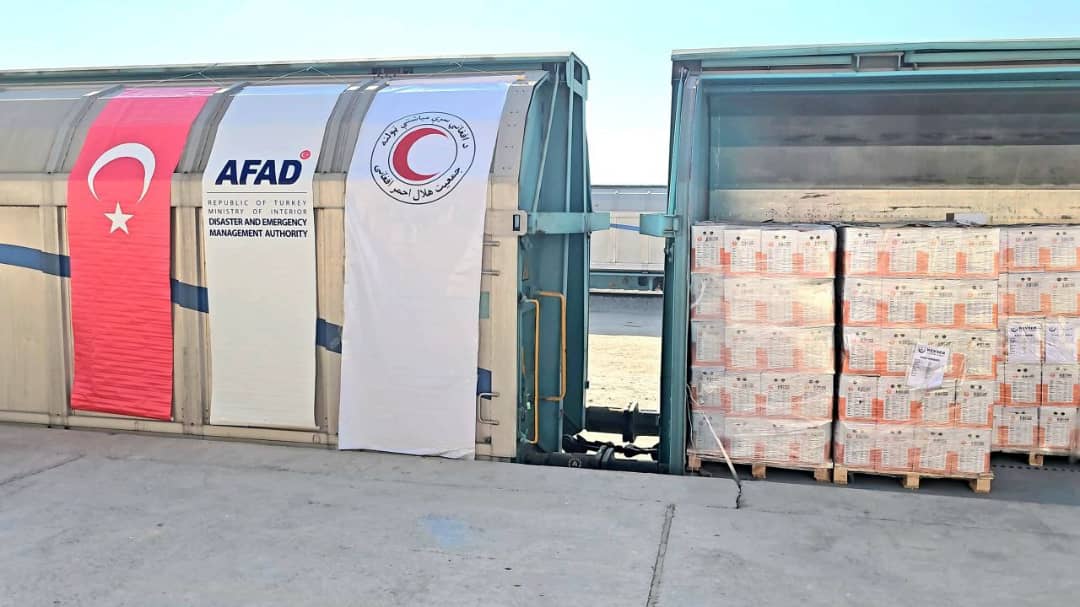 طالبان: ترکیې ۱۲۷۱ ټُنه بشرپاله مرستې د هرات افغاني سرې میاشتې ته وسپارلې