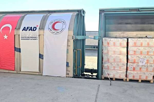 طالبان: ترکیې ۱۲۷۱ ټُنه بشرپاله مرستې د هرات افغاني سرې میاشتې ته وسپارلې