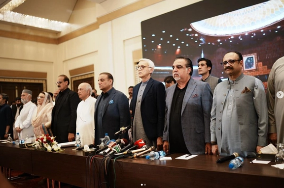 اعضای جدا شده از تحریک انصاف پاکستان به رهبری عمرانخان، حزب جدید تشکیل دادند