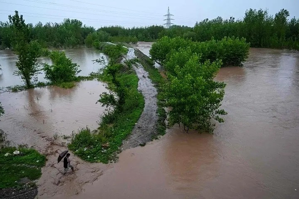 د پاکستان په پنجاب ایالت کې د سختو ورښتونو له امله درې کسان مړه او ۱۷ نور ټپیان شوي