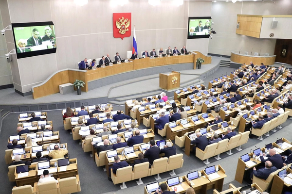 د روسیې د پارلمان یو شمېر غړو د افغان کارګرو د استخدام وړاندیز رد کړی