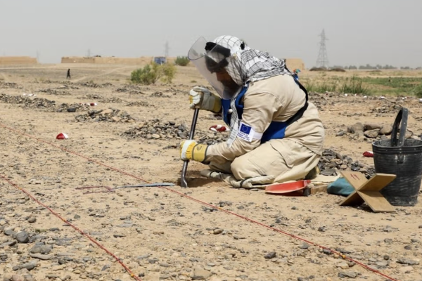 أوروبا تؤكد استمرار تمويل عمليات إزالة الألغام في أفغانستان