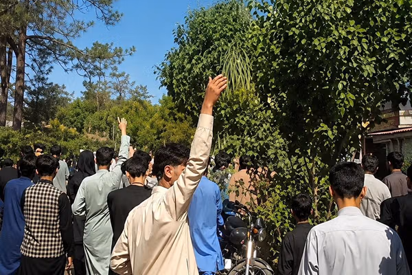 طالبان شماری از بازداشتشدگان اعتراضهای هرات را 'آزاد کرده است'