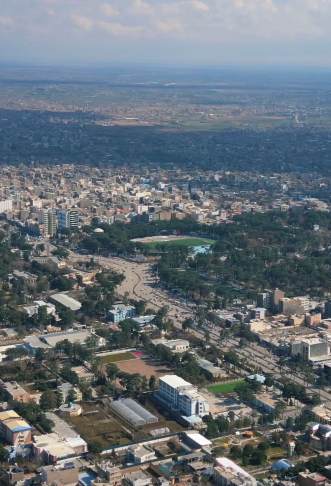 طالبانو په هرات کې له زده‌کړیالانو د جامو، وېښتو او لمانځه په اړه جبري ژمنې اخیستې