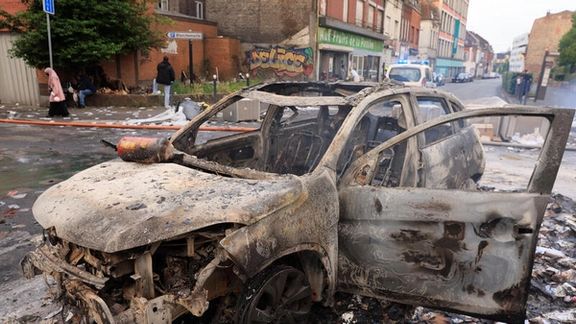 شورش در فرانسه؛ نخستوزیر این کشور از احتمال اعلام وضعیت اضطراری خبر داد